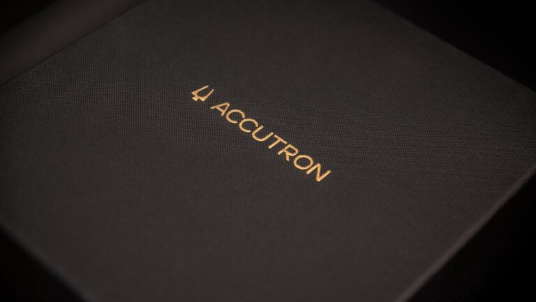 The Discerning Guide to Luxury Scenting: Beyond Expected - monochrome luxury diffuser