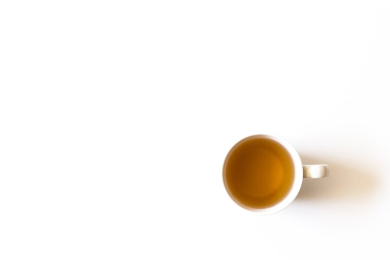 Botanical Harmony: White Tea, Thyme & Sage for Your Home - minimalist white tea